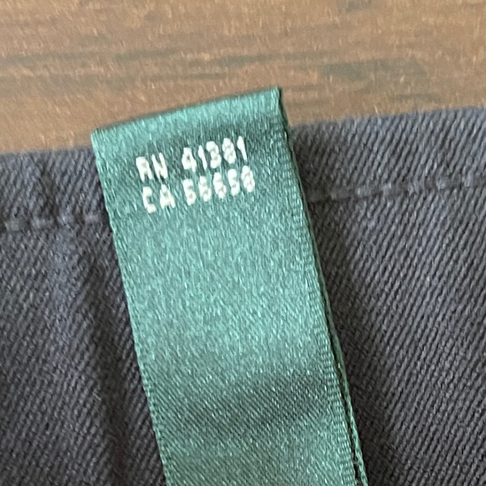 EUC! L-RL Lauren Active Women's Pull-on Black Bermuda Stretch Shorts Size 12 - Picture 8 of 8